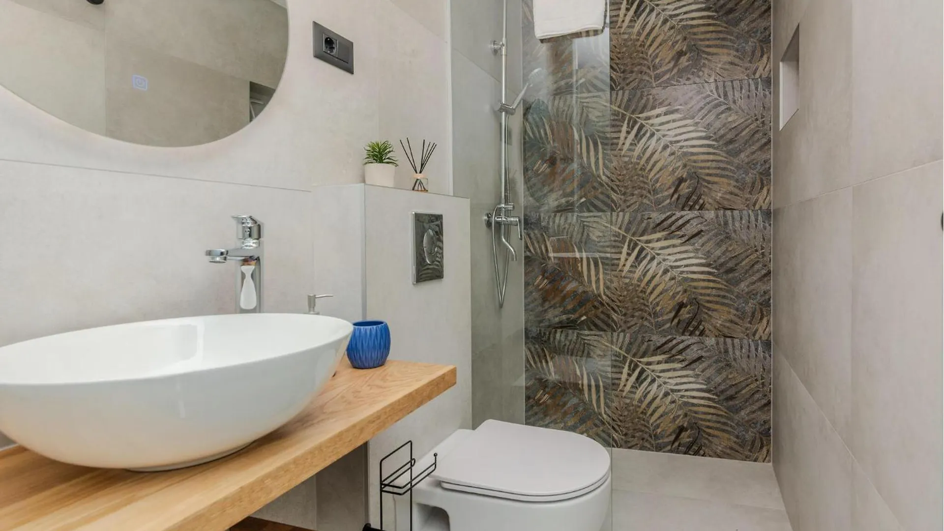 Lovely Home In Privlaka With Jacuzzi